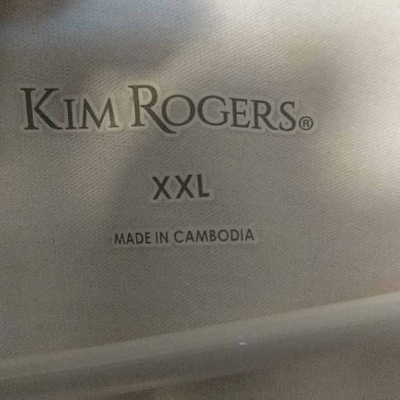 Tops - Picture 4 of 4